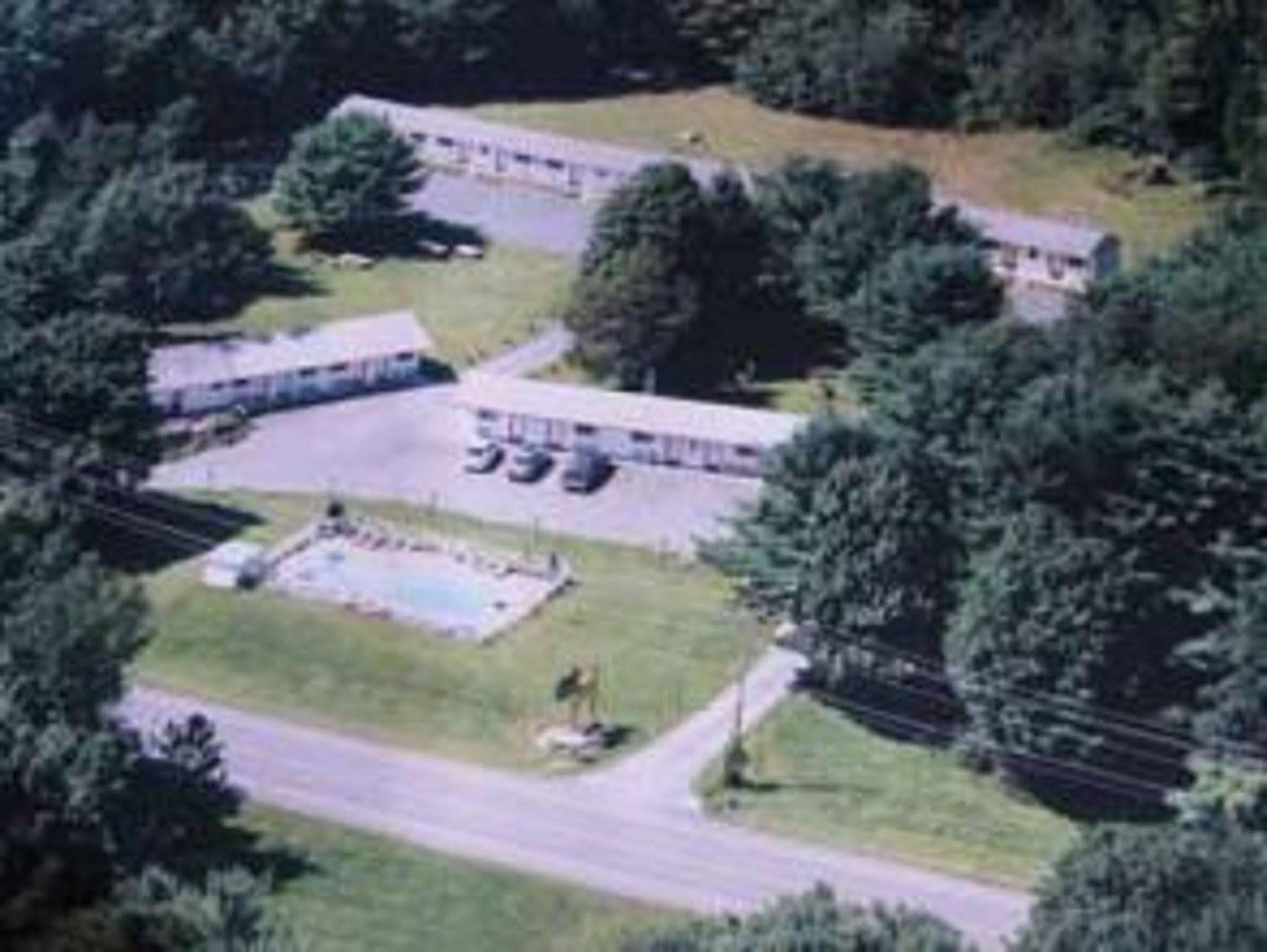 Four Seasons Motel Malone 外观 照片
